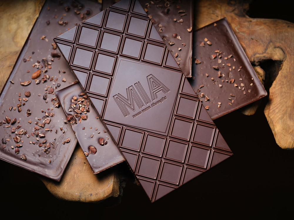 MIA SCHOKOLADE CRANBERRY & HAZELNUT 65% Cocoa - jollychaplin -  - 
